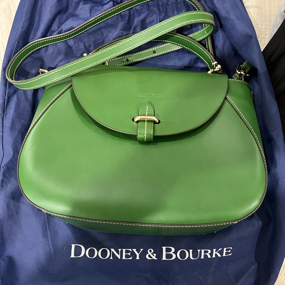 Dooney & Bourke Alto Carmen green leather purse